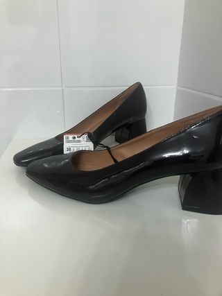 Zapatos Zara Charol Marrón Talla 39 Nuevos