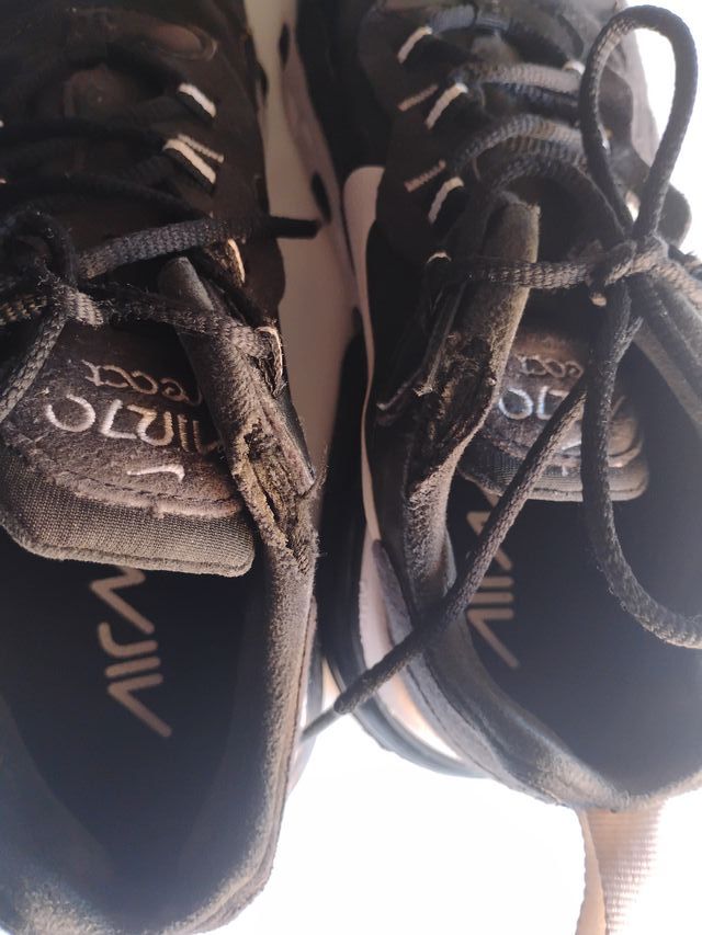 Nike Air Max 270 Negro/Blanco