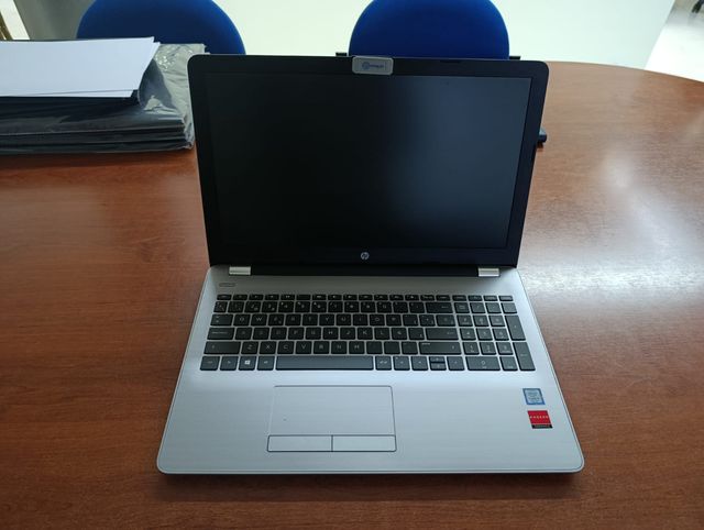 HP i5  RAM 8GB