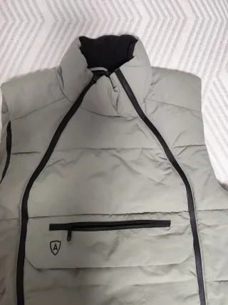 Chaleco acolchado gris