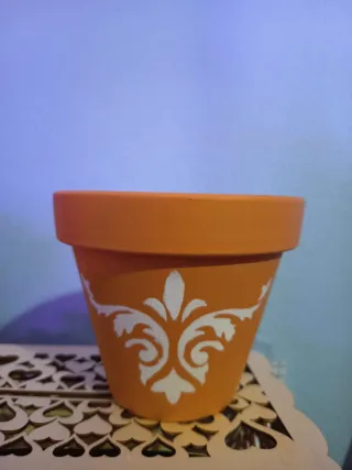 Vaso de terracota pintado à mão