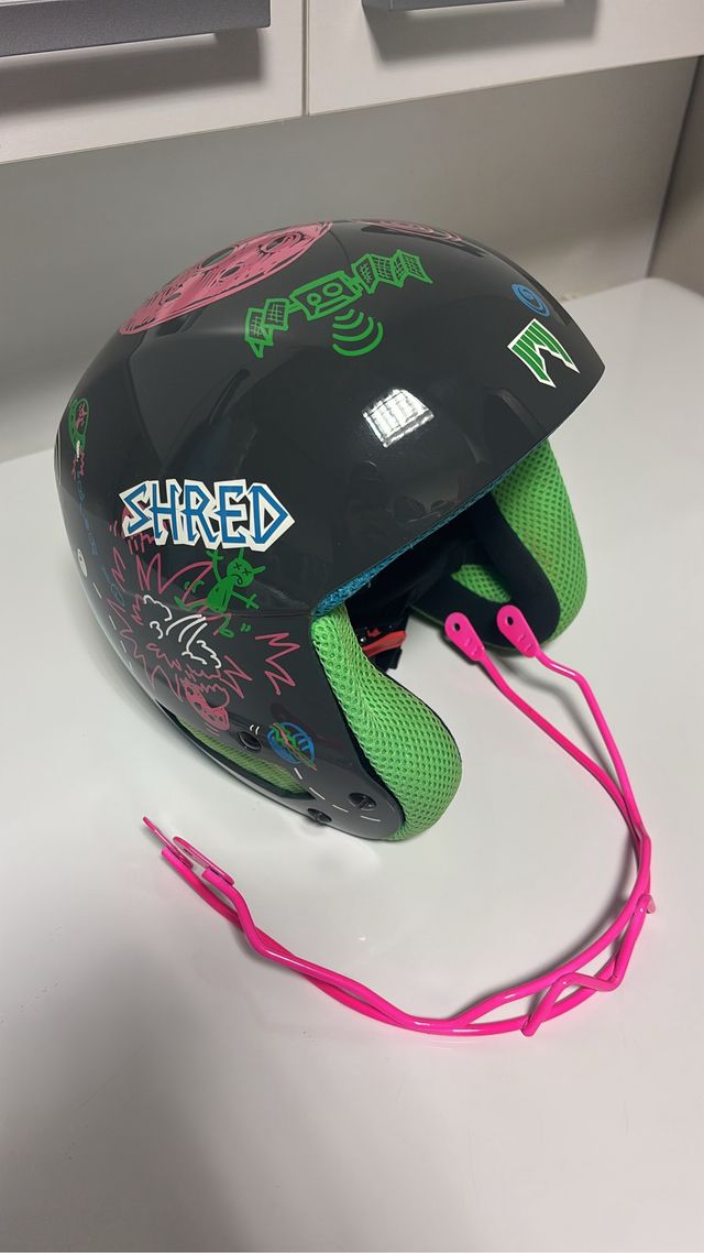 Casco de esquí SHRED protección