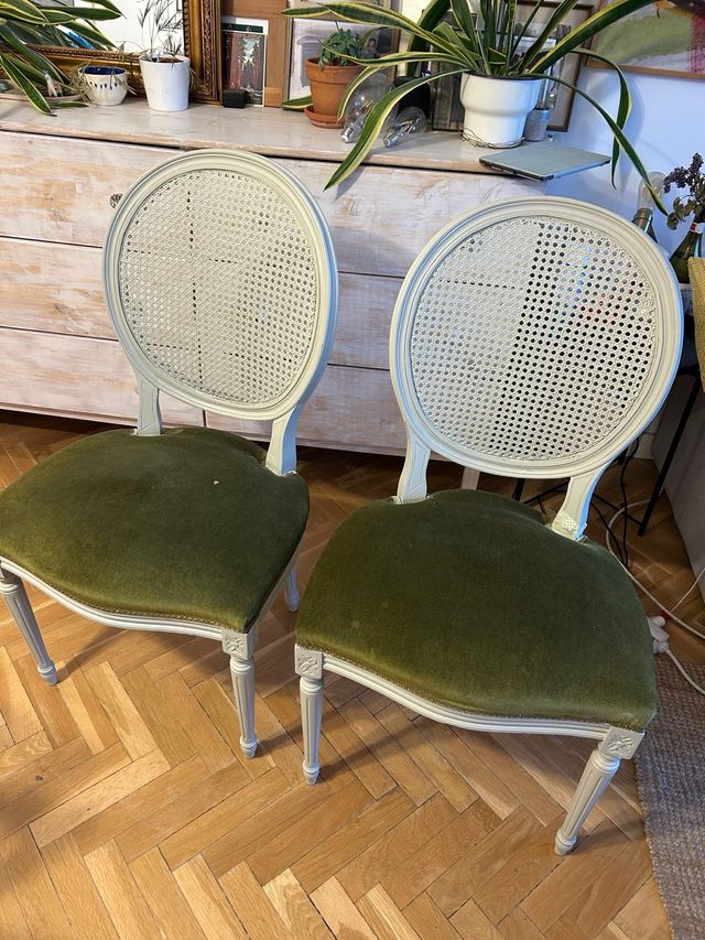 Sillas notario antiguas verdes y blancas ratan