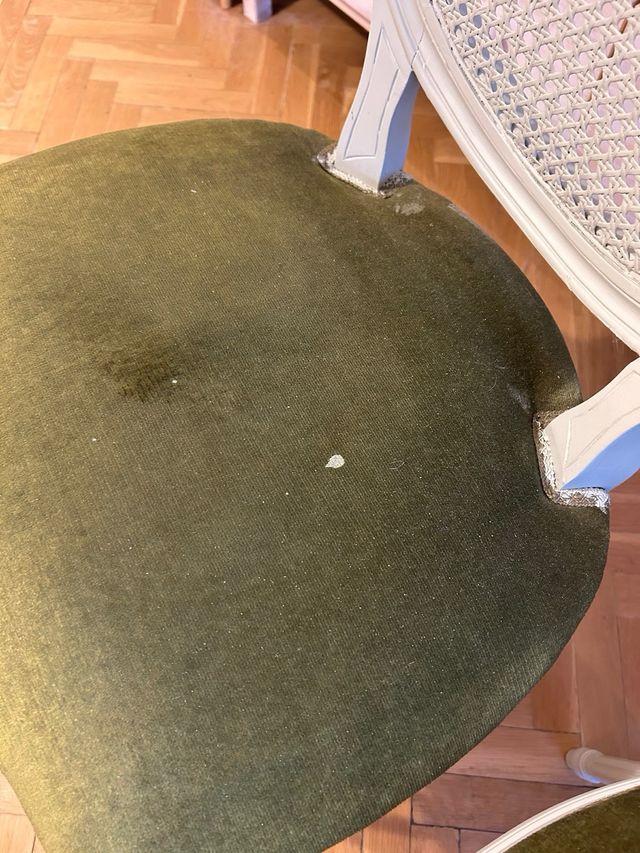 Sillas notario antiguas verdes y blancas ratan