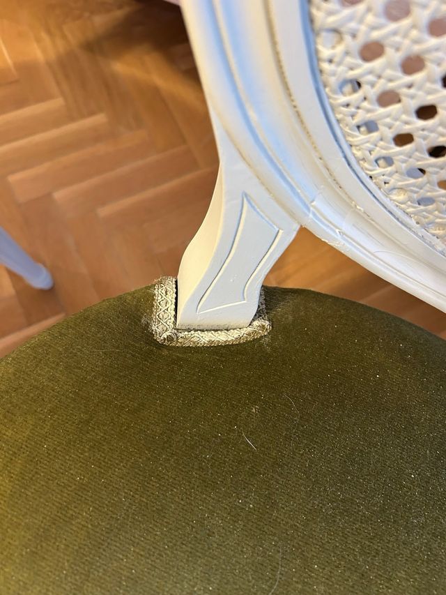 Sillas notario antiguas verdes y blancas ratan