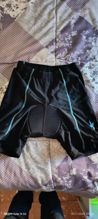 Maillot Ciclismo Negro con Detalles Azules