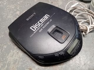 Lettore CD Sony Discman e Cuffie Bianche