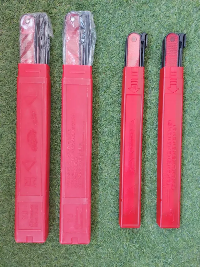 Nuevos! 4 Triángulos de Emergencia Coche + Chaleco