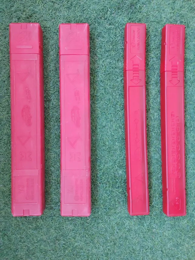 Nuevos! 4 Triángulos de Emergencia Coche + Chaleco