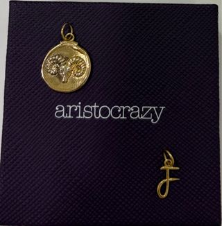 Colgantes Aristocrazy Aries y letra F