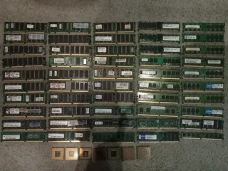 Lote 50 Módulos RAM + 7 CPUs