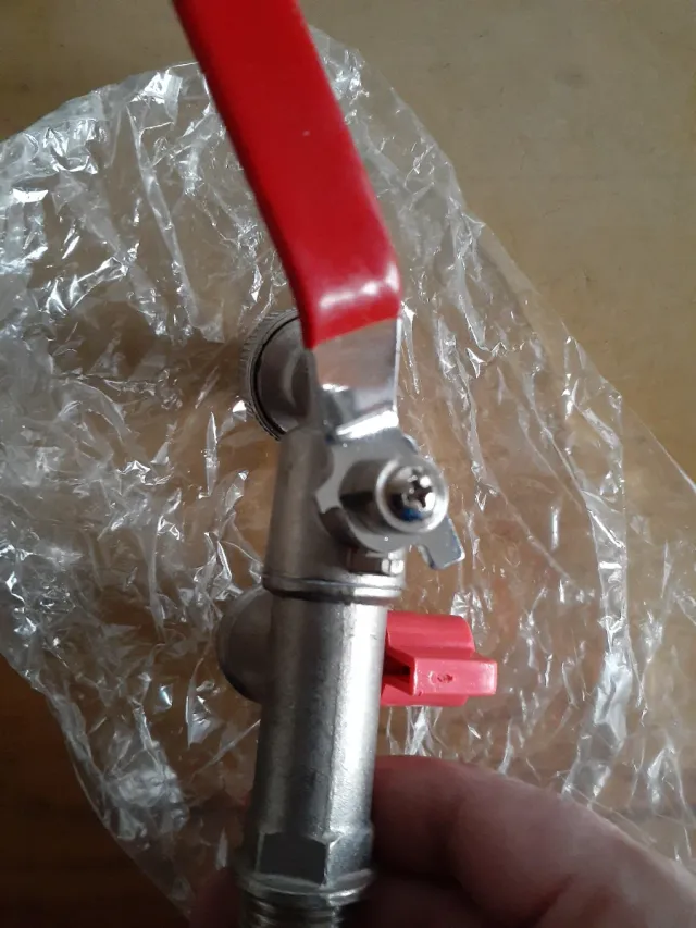 Grifo jardín doble con 2 llaves