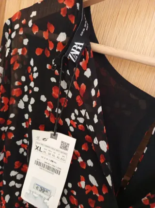 Vestido Zara Estampado Negro Rojo Talla XL