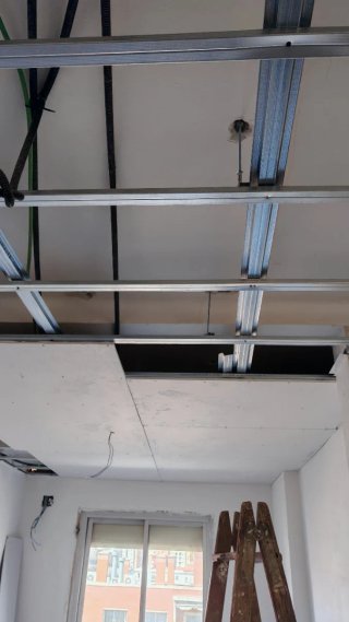 Oficial de segunda paleteria ,pladurista y Pintor