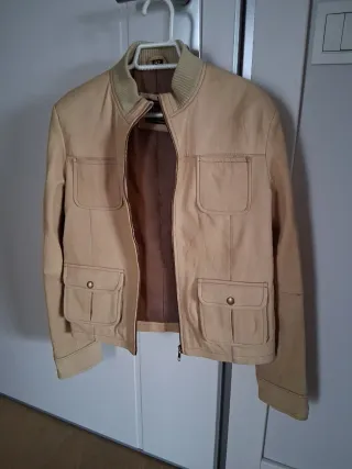 Cazadora mujer beige talla M