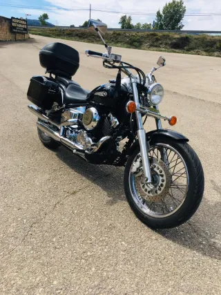 Yamaha Drag Star 650 Custom Negra