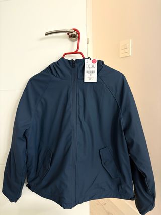 Parka azul con borreguito Lefties