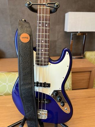 Bajo Eléctrico Squier J Bass Azul