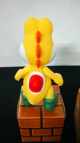 Set 2 Action Figure Yoshi