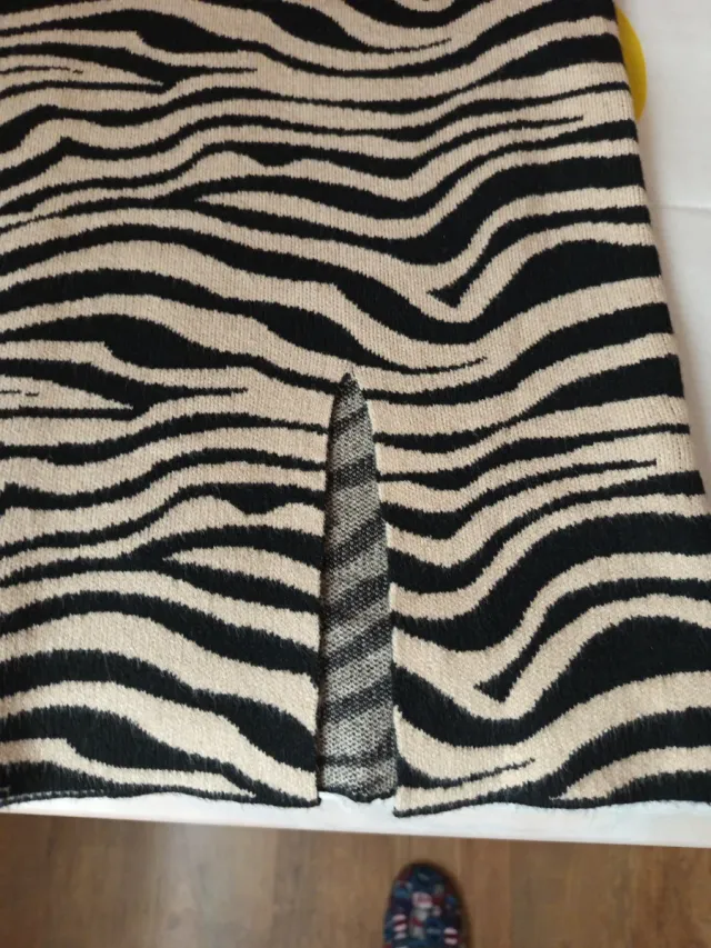 Falda larga estampado cebra sin estrenar