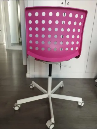 Silla de escritorio con ruedas