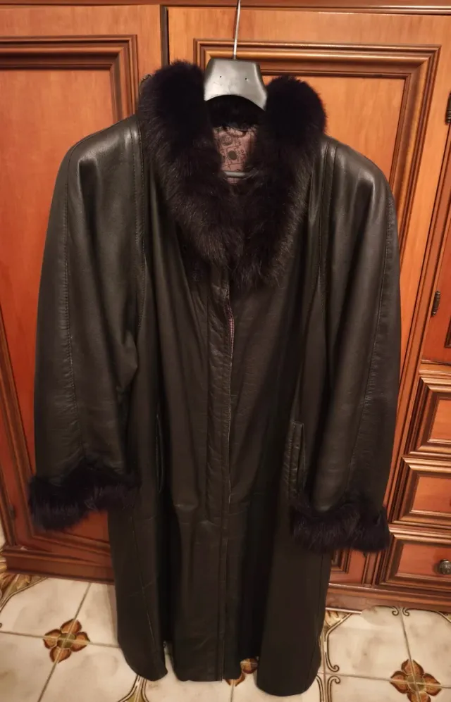 Cappotto donna in vera pelle nero con pelliccia