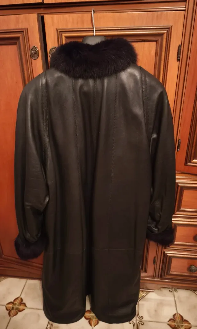 Cappotto donna in vera pelle nero con pelliccia