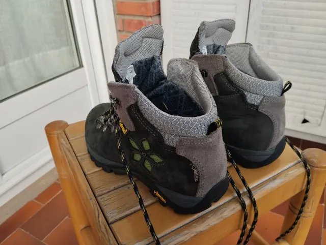 Botas de montaña Chiruca niña