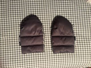 Guantes para sillita de paseo grises