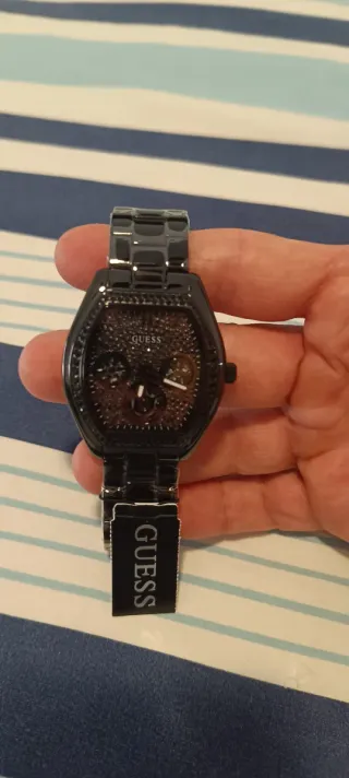Reloj Guess Negro y Plateado
