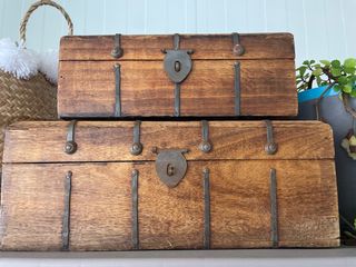 Bauli in legno e metallo