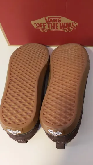 Zapatillas Vans Marrones y Blancas