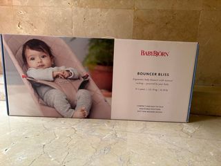 Hamaca bebé BabyBjorn gris con juguetes