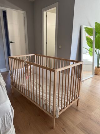 Cuna de madera completa