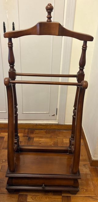 Galán de noche de madera