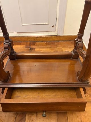 Galán de noche de madera