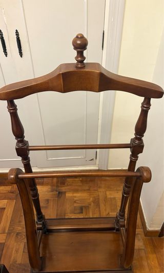 Galán de noche de madera