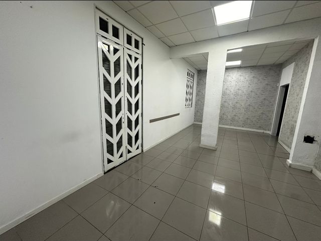 Local Comercial Ctra. Norte 93 Miller Bajo