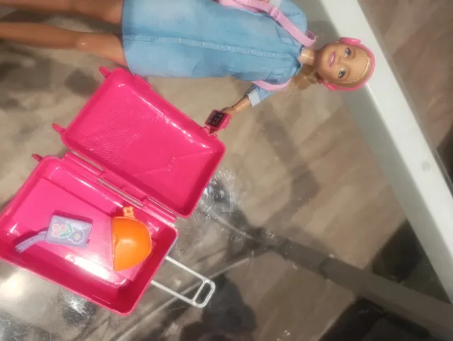 Barbie Viaje Maleta Accesorios