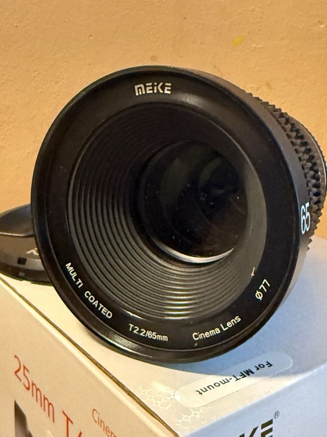 Blackmagic Pocket Cinema Camera 4K MFT + Objetivos