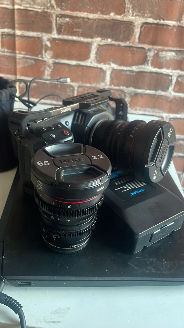 Blackmagic Pocket Cinema Camera 4K MFT + Objetivos