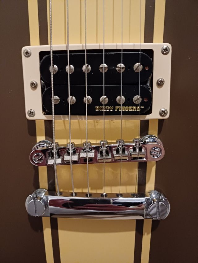 Guitarra Epiphone Tom DeLonge ES-333