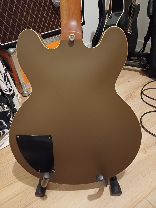 Guitarra Epiphone Tom DeLonge ES-333