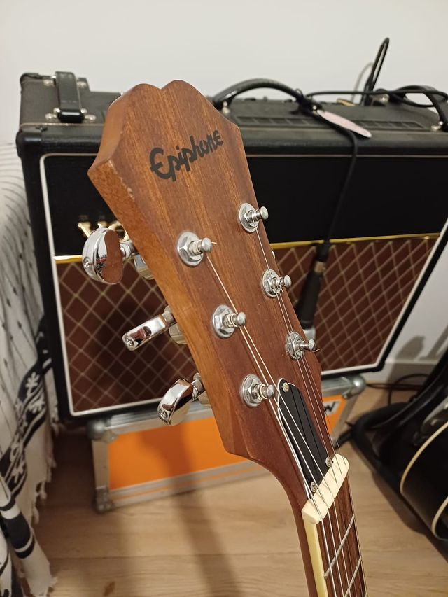 Guitarra Epiphone Tom DeLonge ES-333