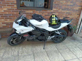 Hyosung GT650R Comet A2