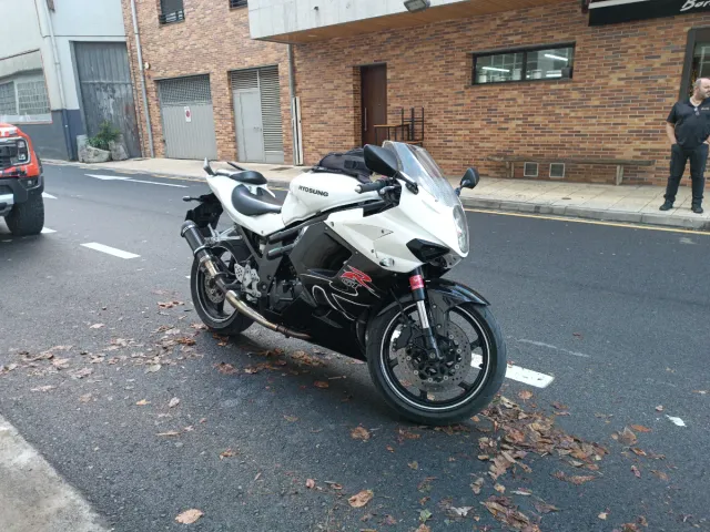 Hyosung GT650R Comet A2