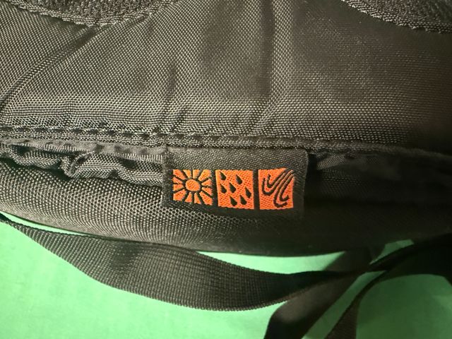 Bandolera LowePro Negra