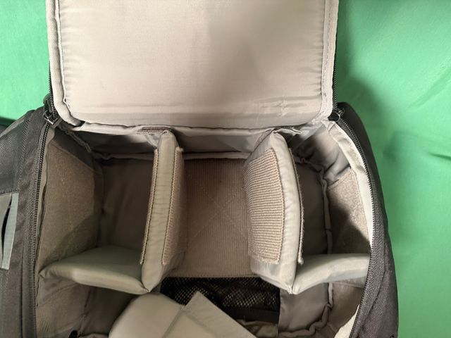 Bandolera LowePro Negra