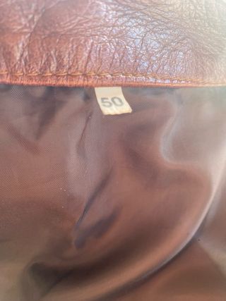 Chaleco de cuero marrón