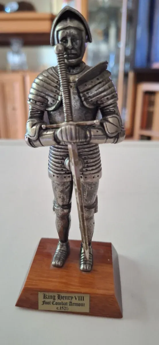 Figura Rey Enrique VIII Armadura